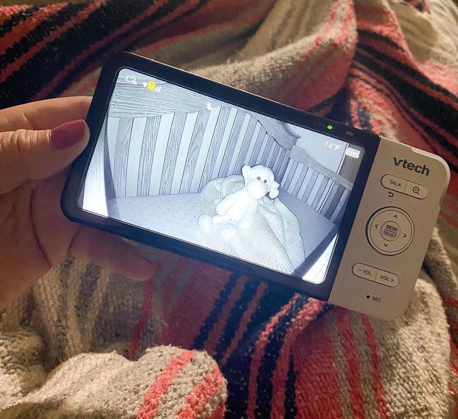 VTech - Smart Wi-Fi Video Baby Monitor w/ 5” HC Display and 1080p HD Camera, Built-in night light, RM5754HD - White